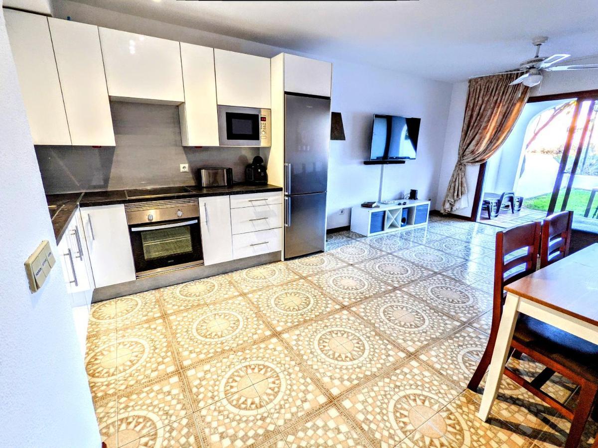Luxury Newly Refurbished Modern Apartment With Stunning Mountain Views - Xmas And Ny 2025-2026 Now Booking San Miguel de Abona Exterior photo
